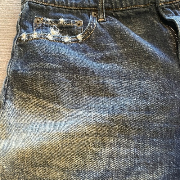 GAP 1969 Distressed Denim Jean Shorts Size 28R EUC - Picture 7 of 14